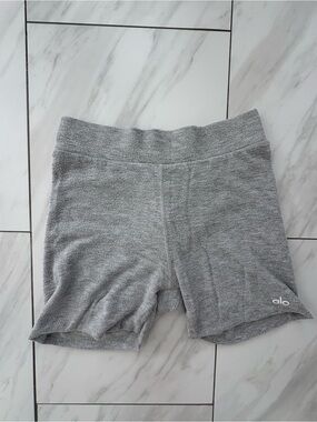ALO Yoga Gray Stretch High-Rise Bike Shorts